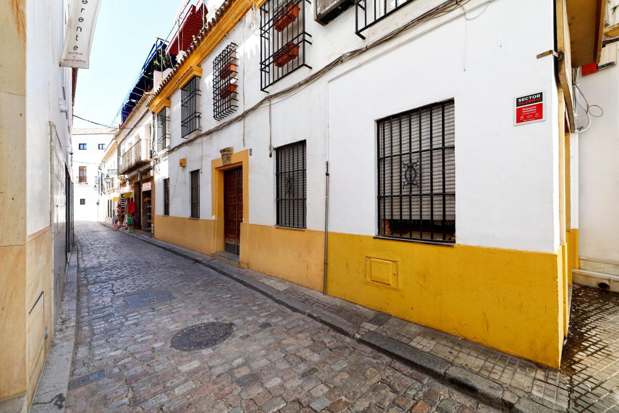 Encanto En La Juderia: Apartamento Con Patio Cordoba Ngoại thất bức ảnh