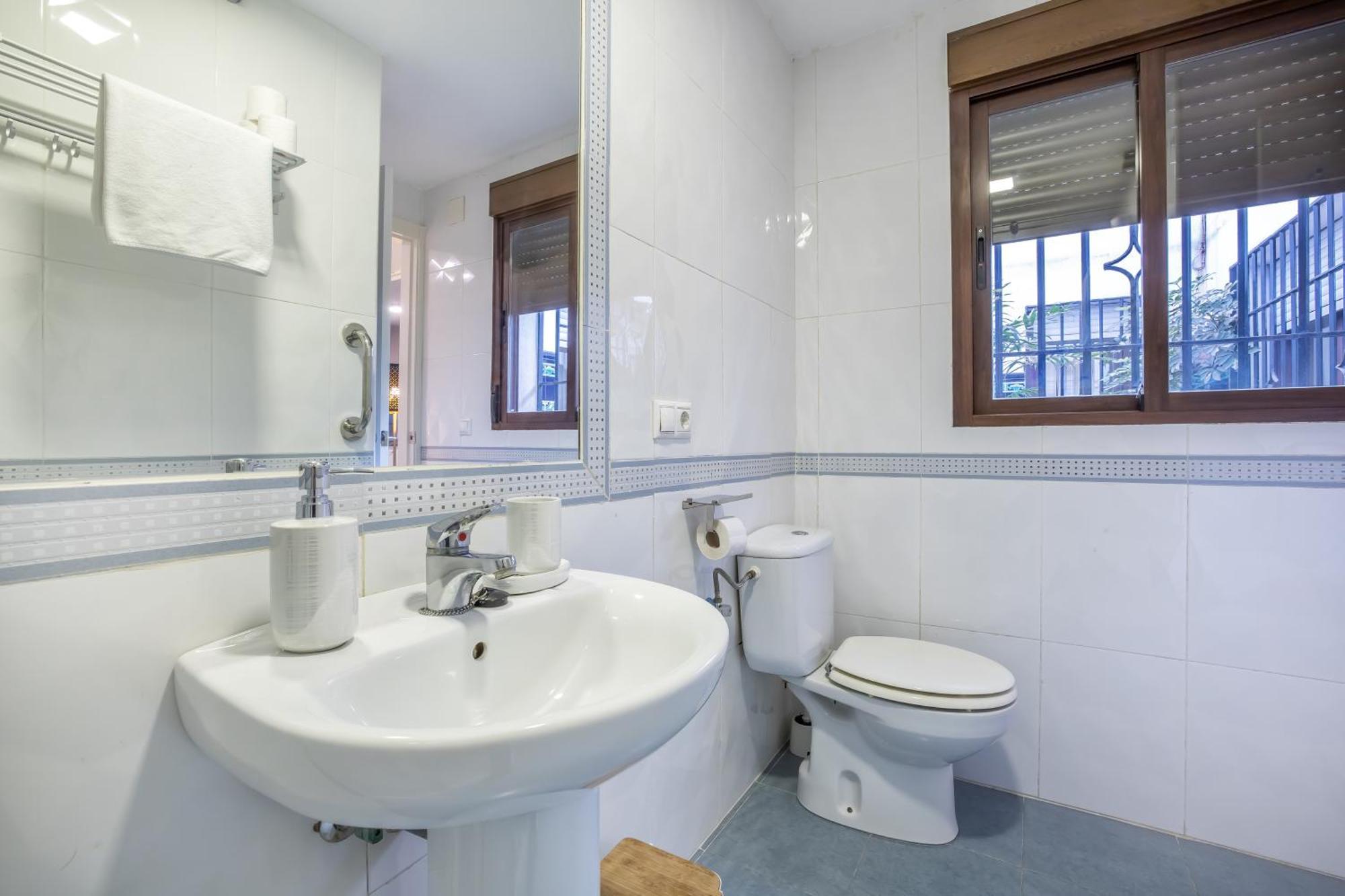 Encanto En La Juderia: Apartamento Con Patio Cordoba Ngoại thất bức ảnh